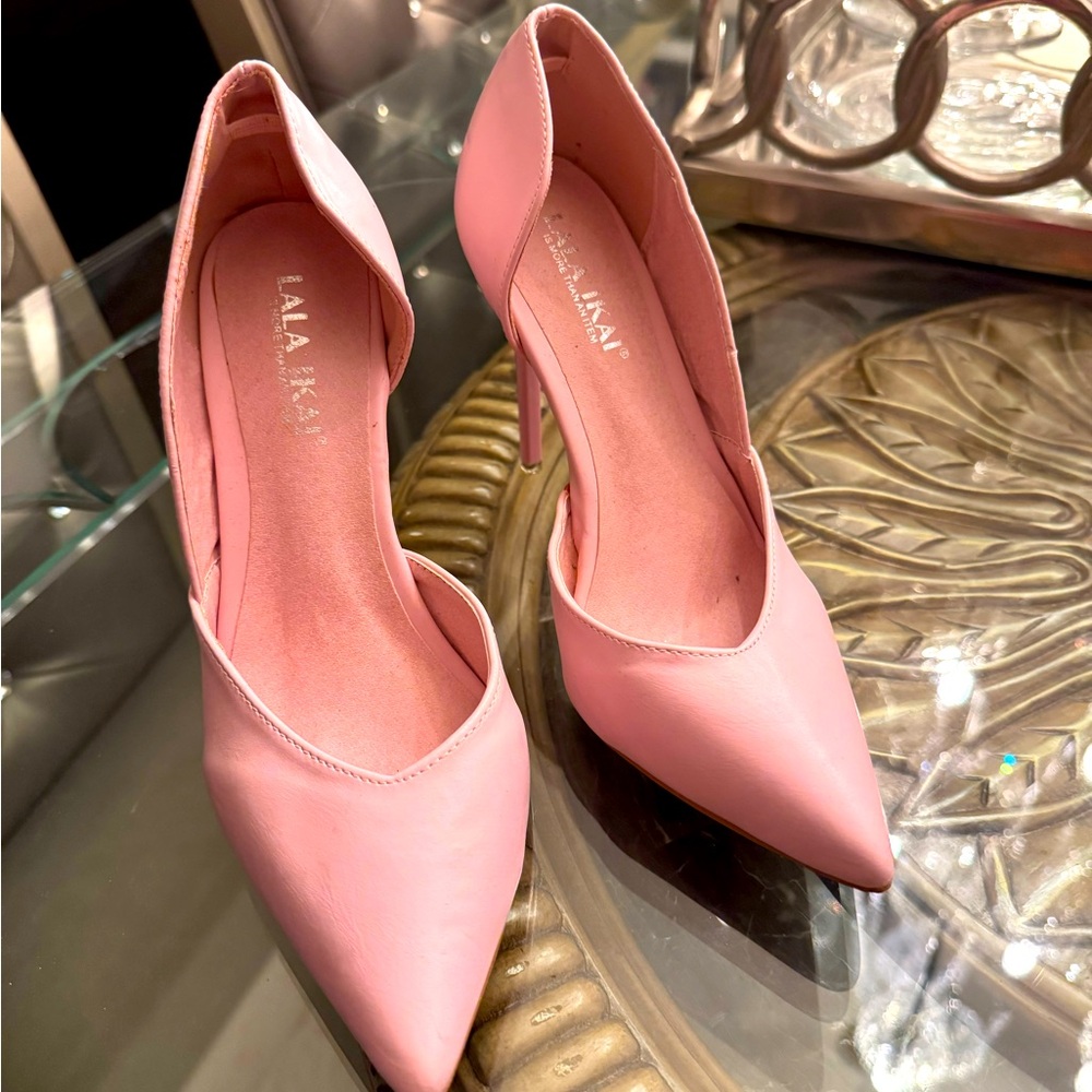 Pink Hill never worn them size 38